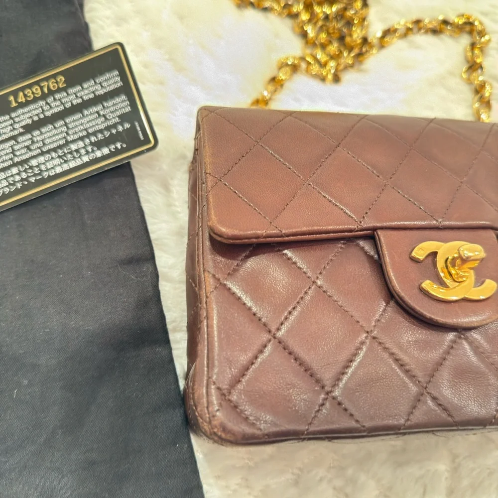 Chanel Mini Square - Picture 2 of 8